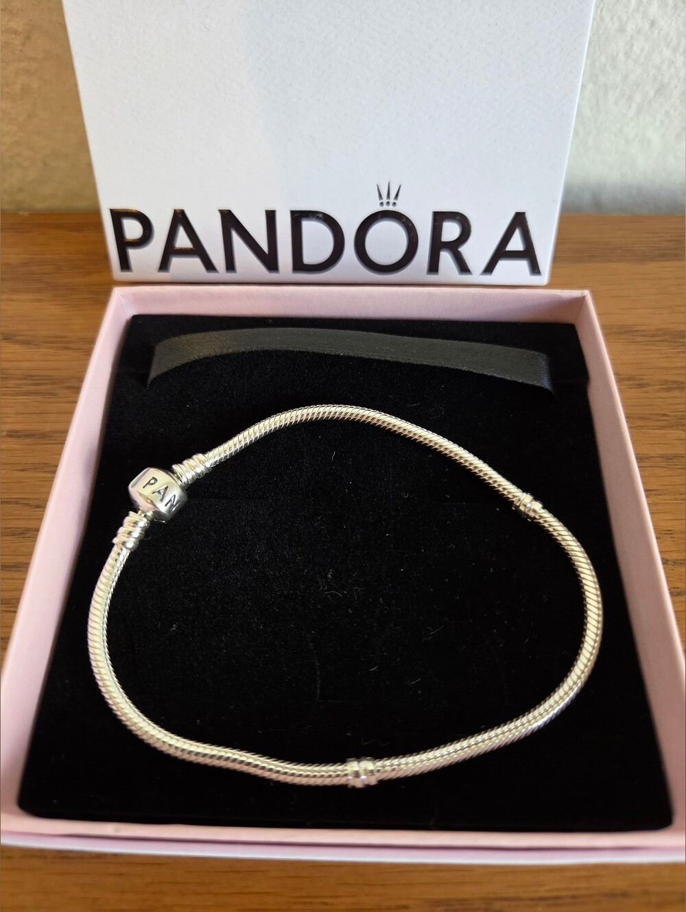 Authentic Pandora Moments Barrel Clasp Sterling Silver Snake Chain Bracelet 9in